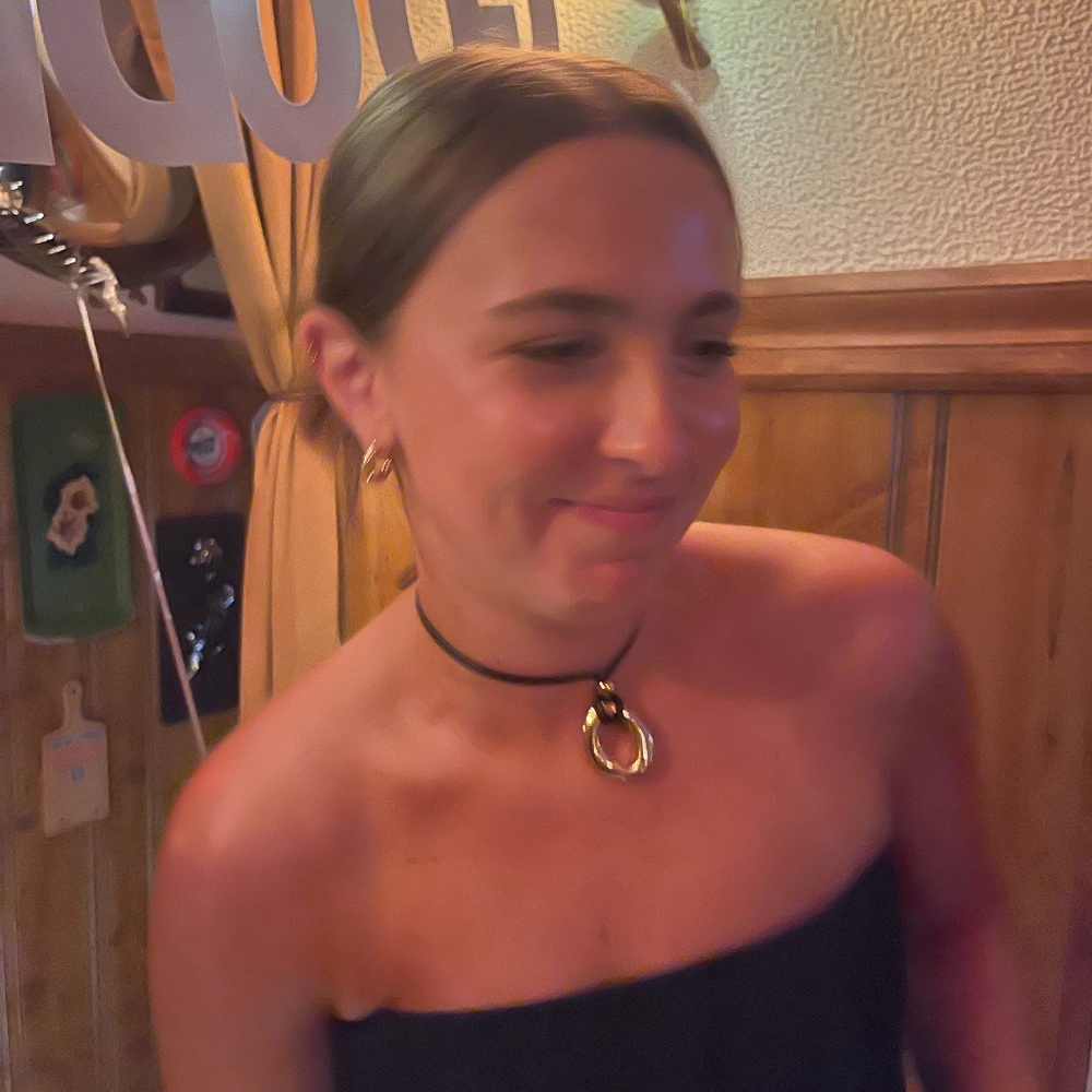 Meet your Posher, Allyson
